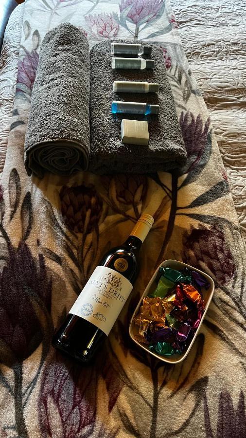 Farm Vibes Guesthouse Бритс Екстериор снимка