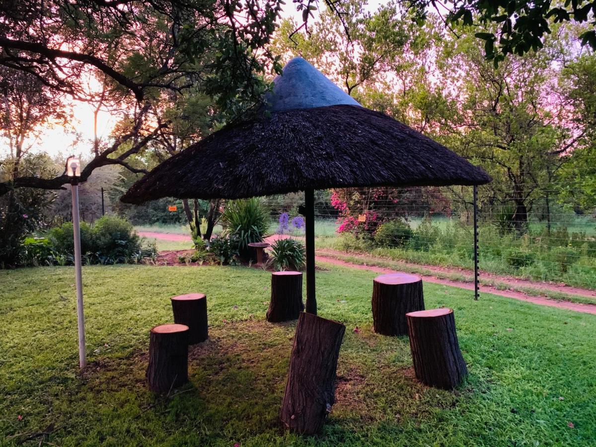 Farm Vibes Guesthouse Бритс Екстериор снимка
