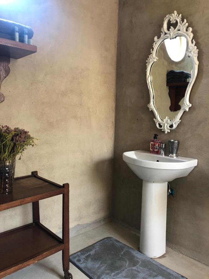 Farm Vibes Guesthouse Бритс Екстериор снимка