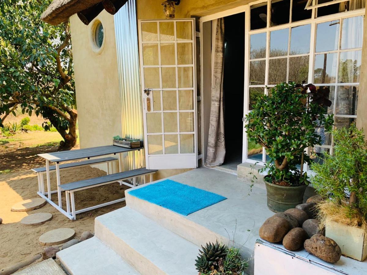 Farm Vibes Guesthouse Бритс Екстериор снимка