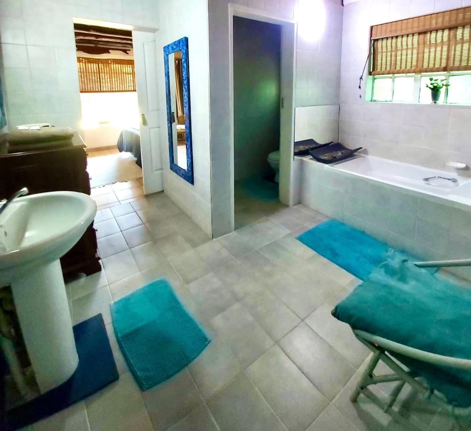 Farm Vibes Guesthouse Бритс Екстериор снимка